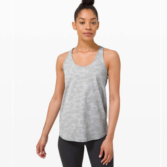 Lululemon pleated essential tank - Picture 1 of 5